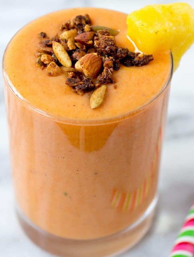 PIneapple Nutmeg Detox Smoothie #vegan #glutenfree #paleo #whole30