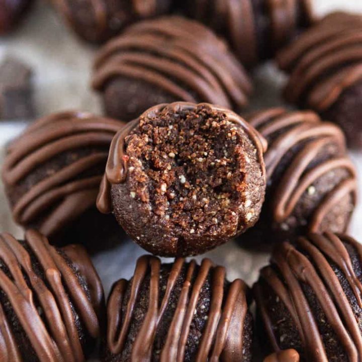 4-Ingredient Chocolate Coconut Truffles