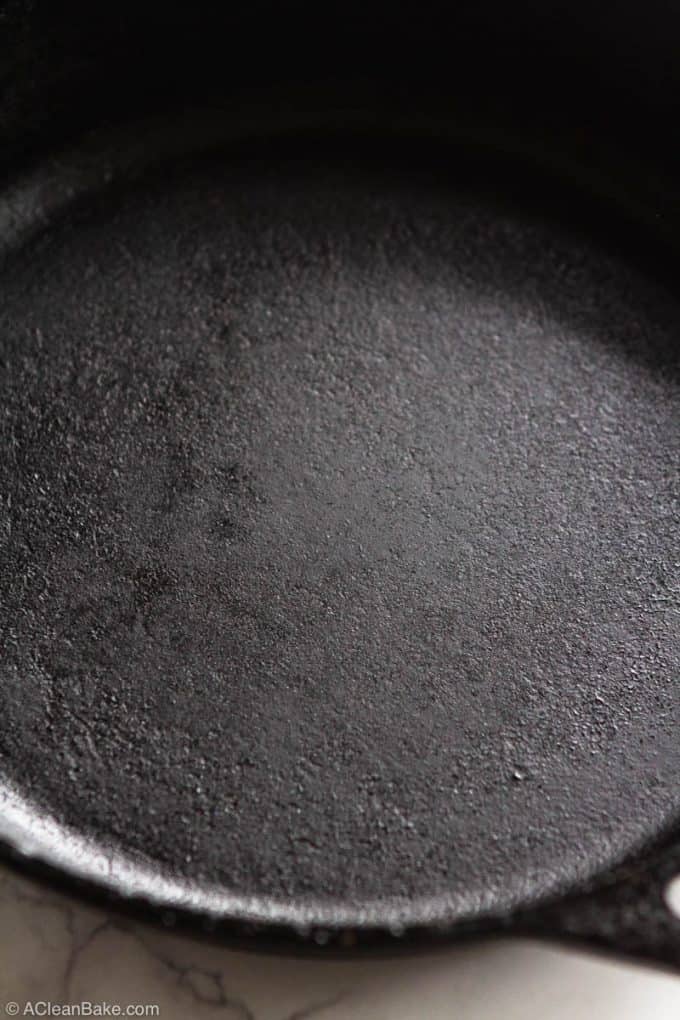 How to clean a cast iron skillet: Seasoned cast iron skillet