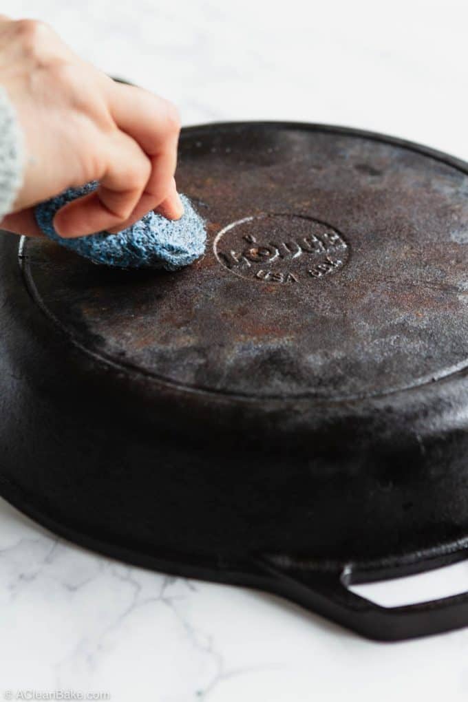 How to clean a cast iron skillet: How to remove rust from a cast iron skillet