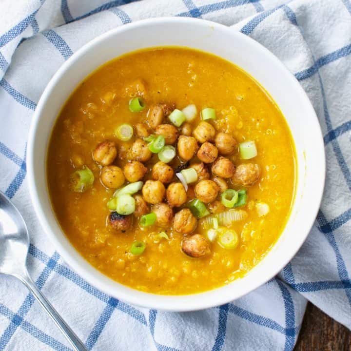 Vegan Cold Carrot Quinoa Soup with Chickpea Croutons