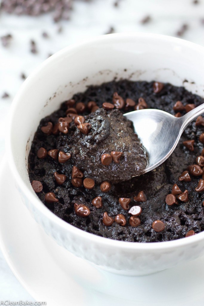 This super paleo fudgy mug cake is for all you chocolate lovers out there! It's hard to believe it's secretly HEALTHY! (#glutenfree #grainfree #paleo #vegan #lowcarb)