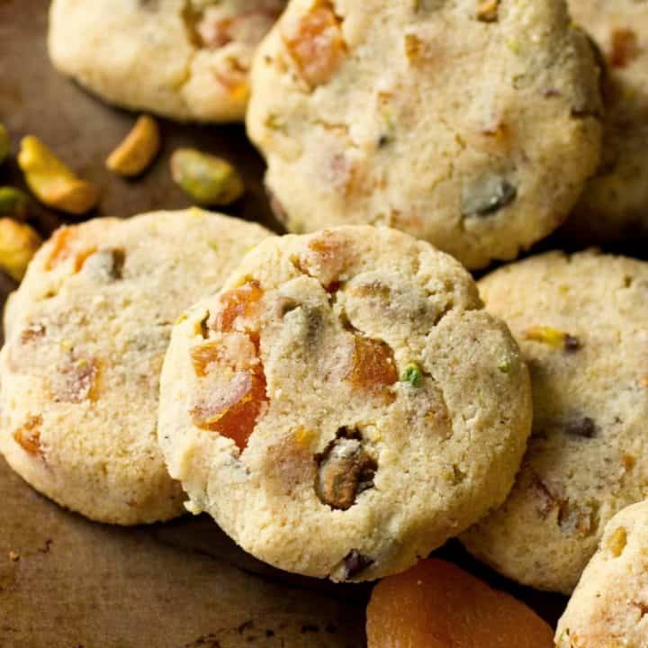 Pistachio Apricot Cookies