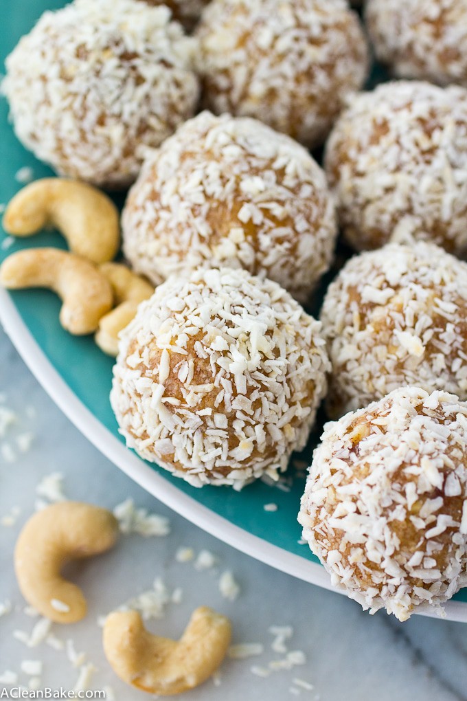 Coconut Cashew Energy Bites (Gluten free, paleo, vegan, raw)