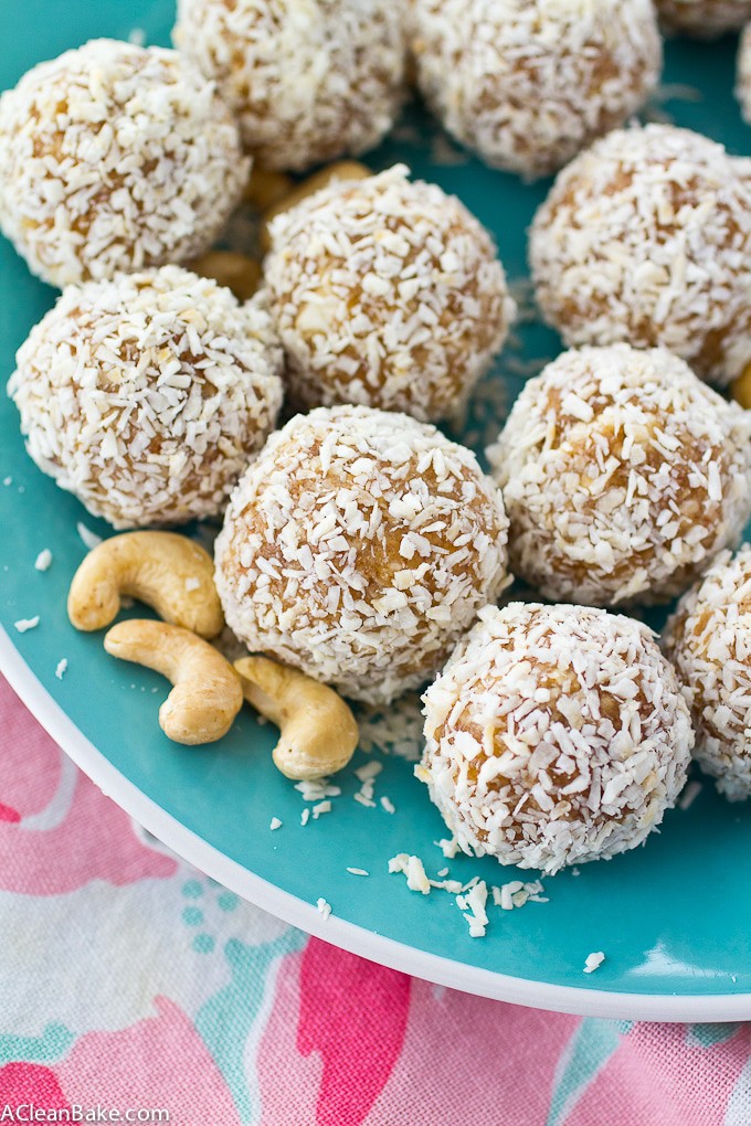 Coconut Cashew Energy Bites (Gluten free, paleo, vegan, raw)