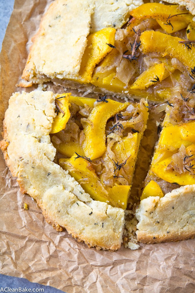 Paleo-Acorn-Squash-Galette-With-Caramelized-Onions-And-Thyme