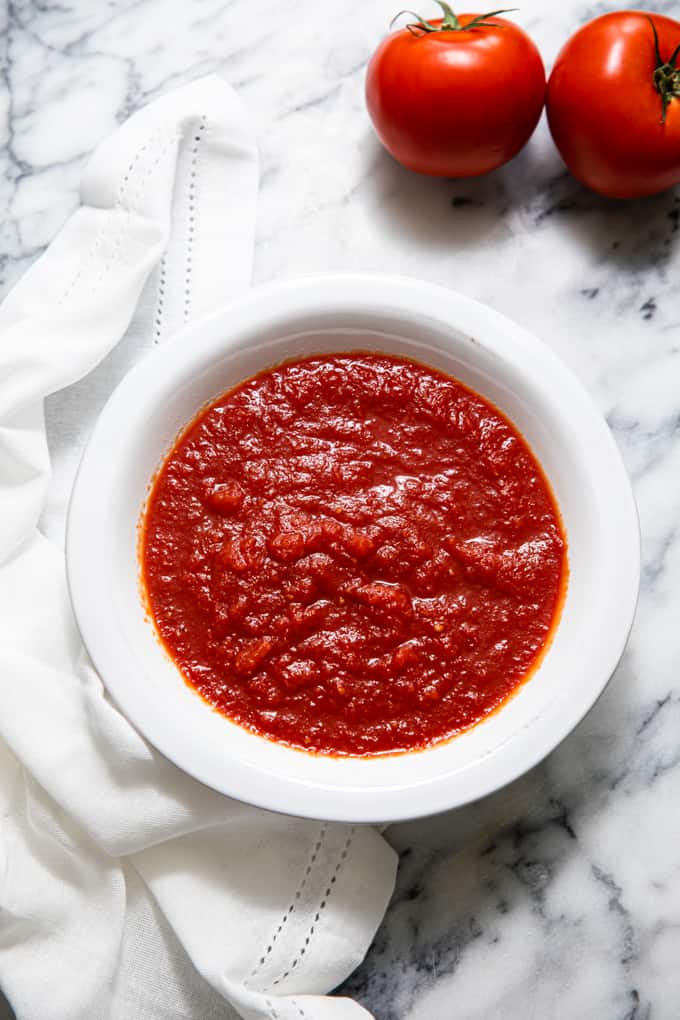 Best Homemade Pizza Sauce- 5 Minutes!